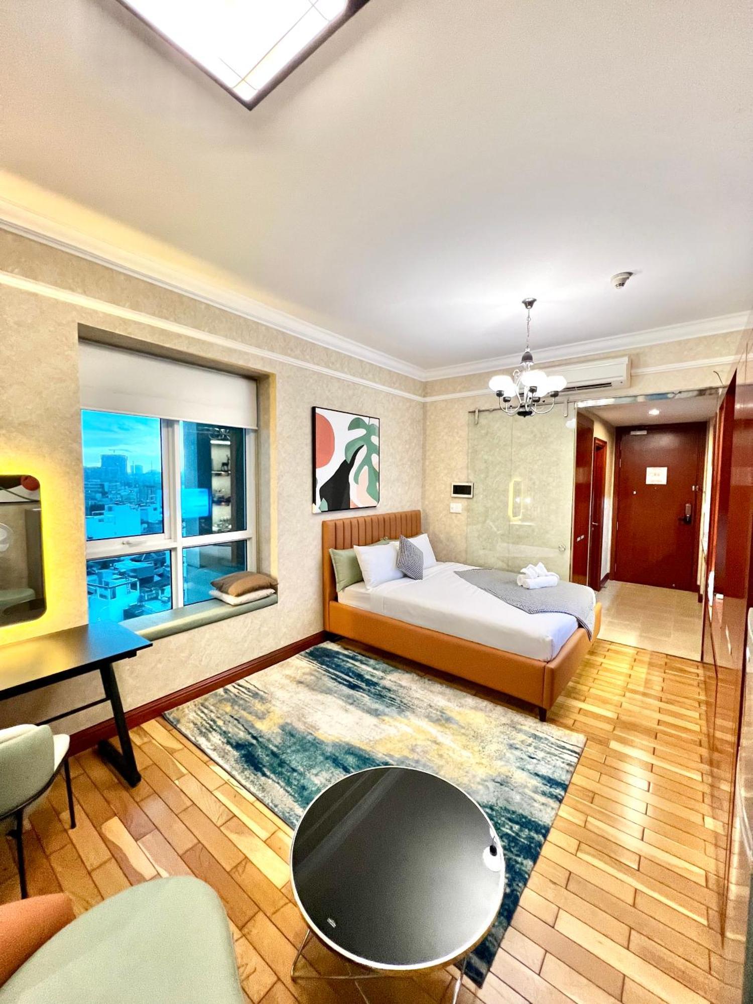 Diny - Rooftop Pool - The Manor 2 * TP. Hồ Chí Minh